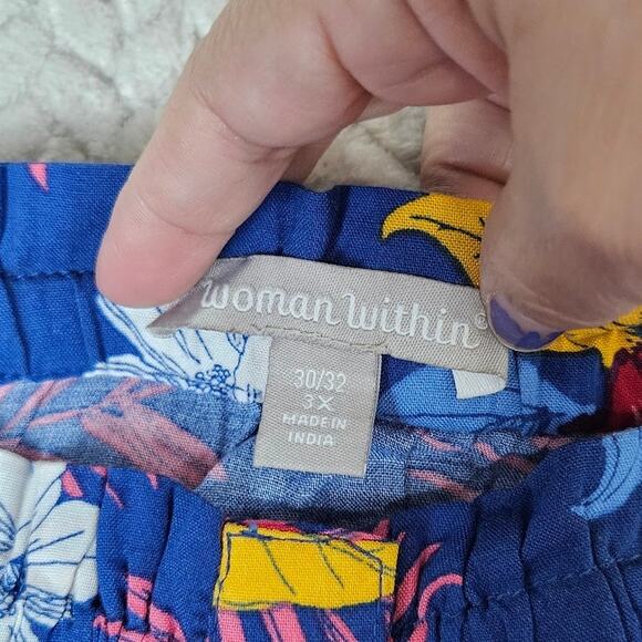 woman within women's blue plus 3XL gypsy shirt stretchy tropical lightweight - Picture 2 of 5